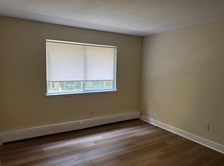 89 Plympton St APT 7, Middleboro, MA 02346