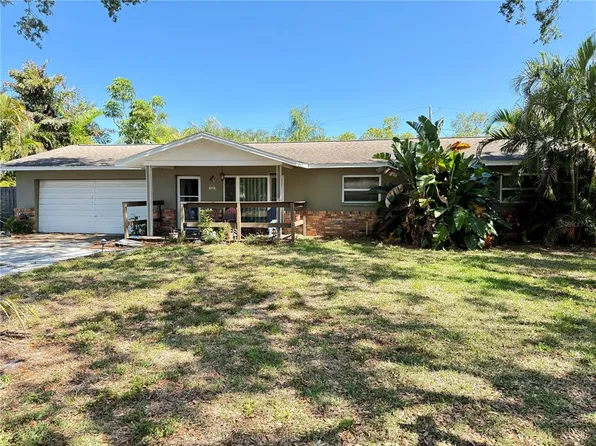 720 15th Ave SW, Largo, FL 33770