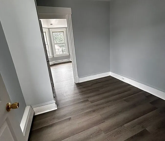 105 Maple St — Photo 3