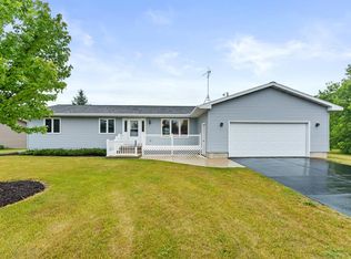 813 S Hudson Ct, Sturgeon Bay, WI 54235