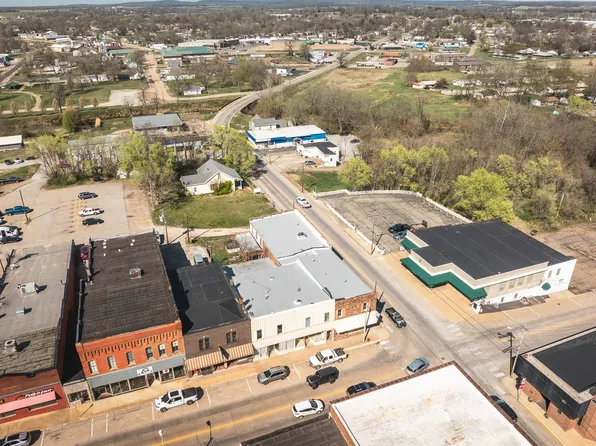 140 S Main St, Fredericktown, MO 63645