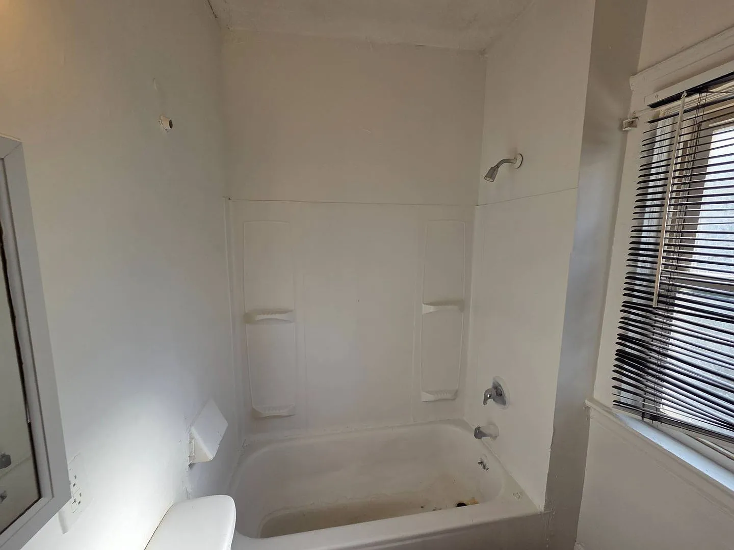 536 E 117th St Cleveland, OH 44108 — Photo 4