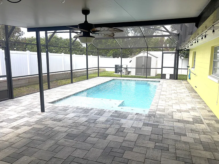 2924 Raeford Rd — Photo 3