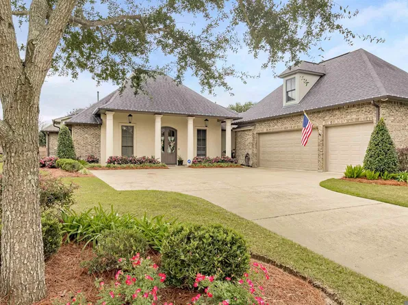 5422 Cypress Point Ln, Gonzales, LA 70737