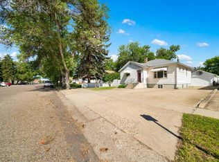 20 S 6th St SW, Medicine Hat, AB T1A 4H8