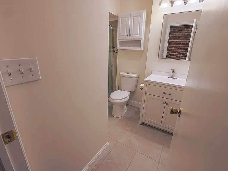 1020 W Barre St #A — Photo 21