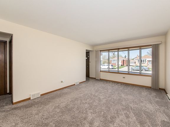 3rd image of 3519 Elder Ln