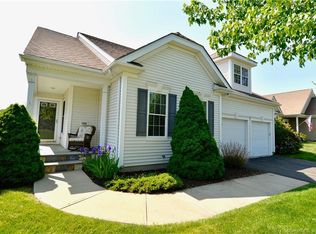 186 Country Club Dr UNIT 186, Oxford, CT 06478