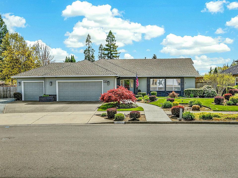 1st image of 1562 Ridge Way