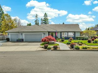 1562 Ridge Way, Medford, OR