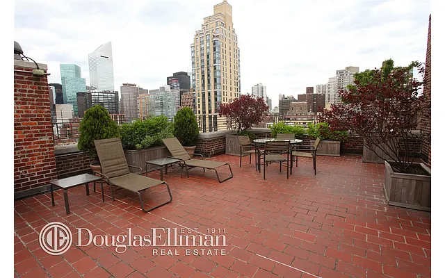 Sold by Douglas Elliman | media 23