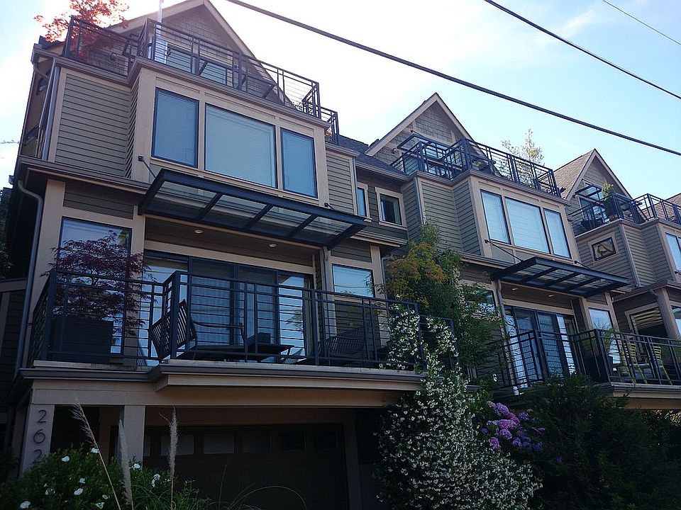 2nd image of 2628 Yale Ave E