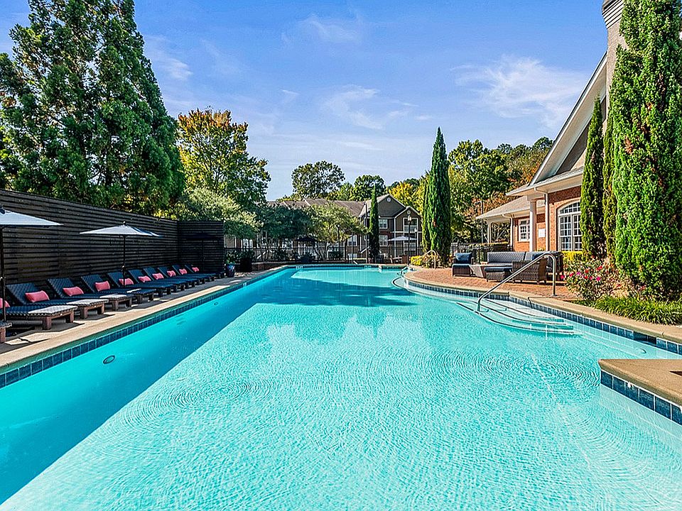 Resort-Style Pool
