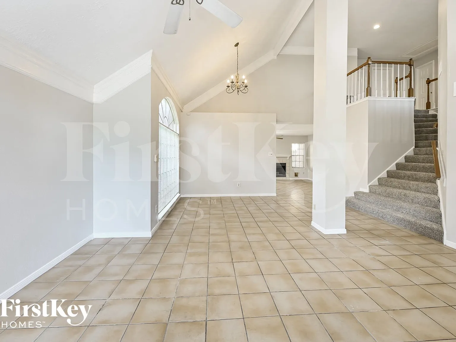 3 bed, 2.5 bath, 2719 sqft, $2,660 — Photo 2