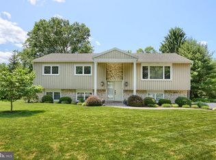 2224 Dover Rd, Harrisburg, PA 17112