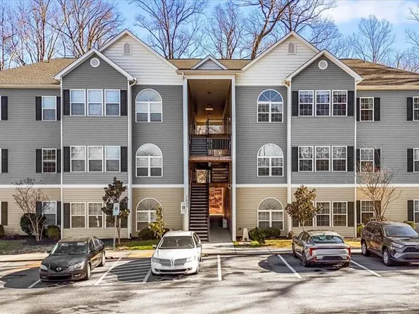 2608 Pennoak Way #L, Greensboro, NC 27407