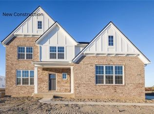 36518 W Shore Pkwy, North Ridgeville, OH