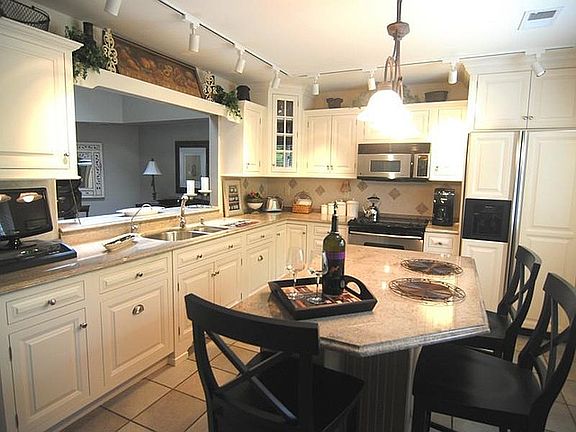 2nd image of 8 Watersedge Way