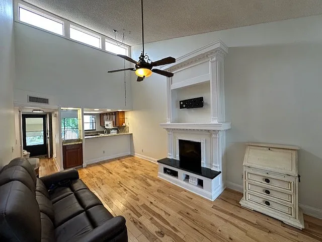 222 Woodlake Wynde #222 — Photo 4