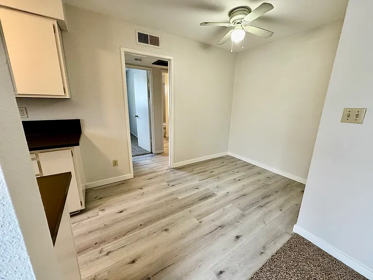 3335 J st — Photo 10