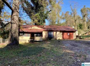 201 Forrest Dr, Weaver, AL 36277