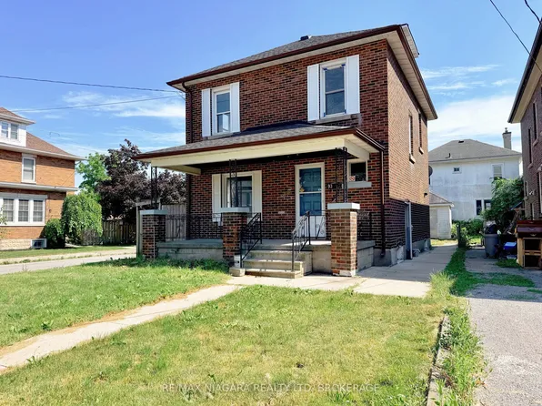 93 State St, Welland, ON L3B 4K6