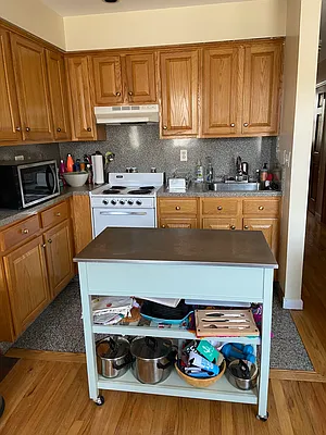 Rented by Argy Realty Inc | media 21