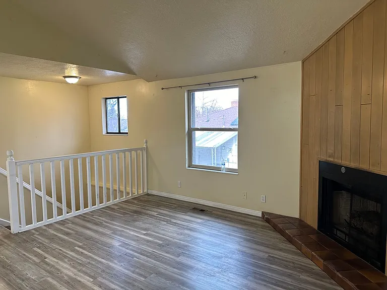 3221 Van Buren Ave #A — Photo 2