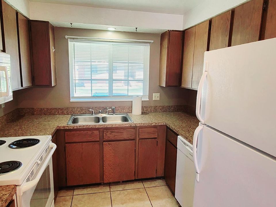 U shape kitchen.