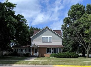 1002 11th St, Milford, IA 51351