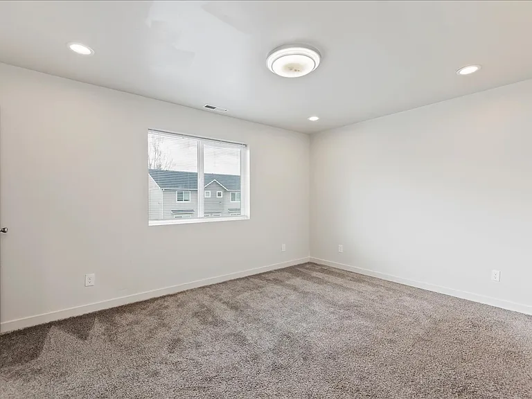 114-116 E Ravenna Ln #130 — Photo 10