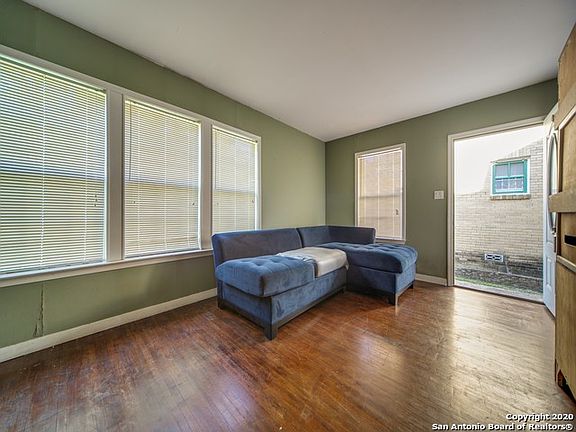 3rd image of 338 Donaldson Ave #1