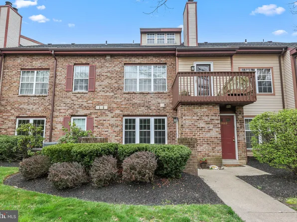 664 Woodford Ln #A, Morrisville, PA 19067