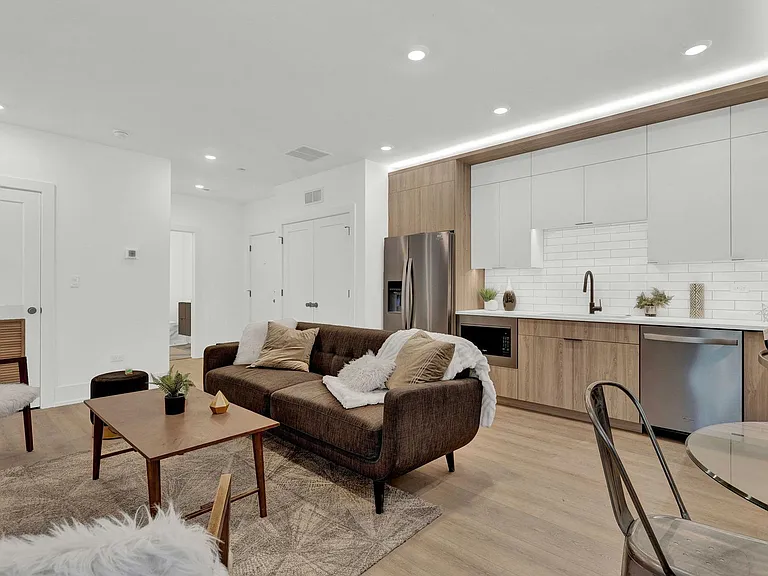 1613 W Belmont Ave, Chicago, IL — Photo 7