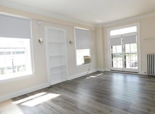 833 Main St #204, Evanston, IL 60202