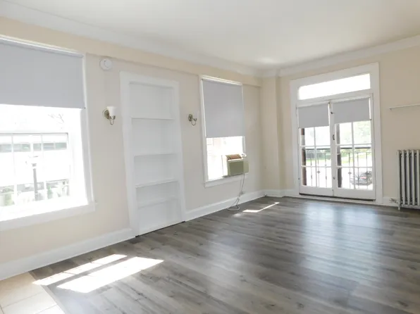 833 Main St #204, Evanston, IL 60202