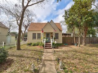 348 S Whitney St, Aransas Pass, TX 78336