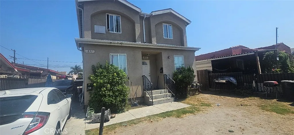 5 bed, 1850 sqft, $3,600 — Photo 3