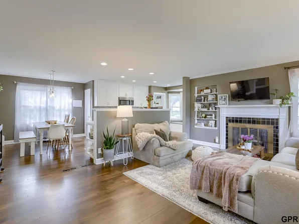 3301 S 17th St, Lincoln, NE 68502