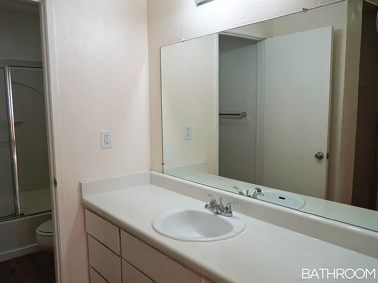 Cannery Apartments — Photo 17
