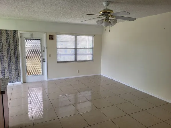 116 Mansfield Dr #C, Boca Raton, FL 33434