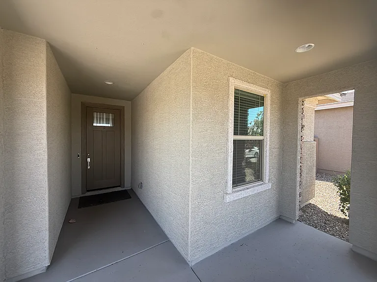 19145 W Coolidge St — Photo 4