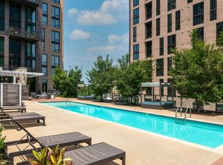 Signature at Reston Town Center, Reston, VA 20190