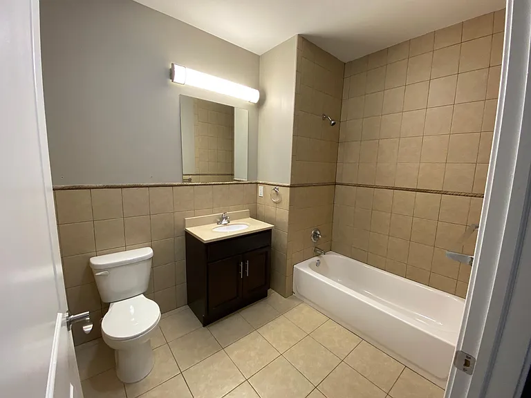 4700 Tonnelle Ave #309 — Photo 3