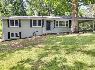 4030 Creekside Dr, Seneca, SC 29672