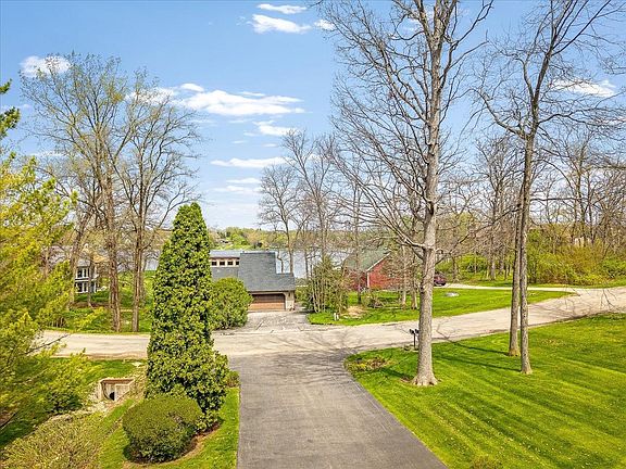 2nd image of 548 Baintree Rd