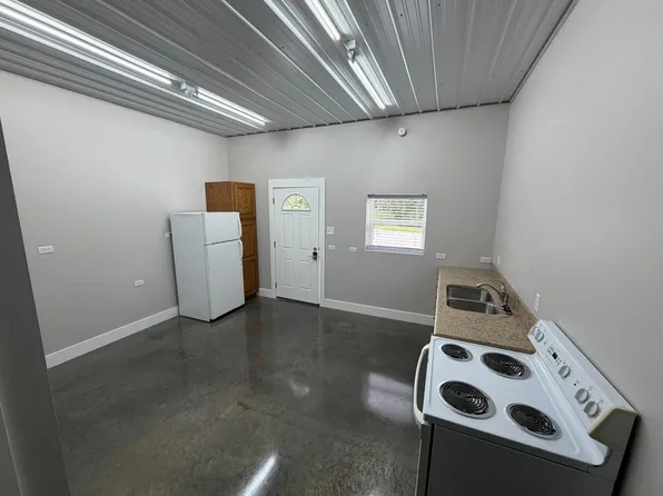 10748 State Highway D, Oak Ridge, MO 63769