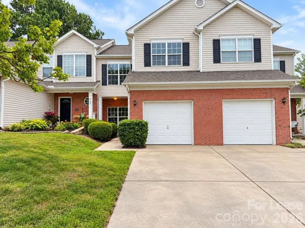 8531 Carolina Lily Ln, Charlotte, NC 28262
