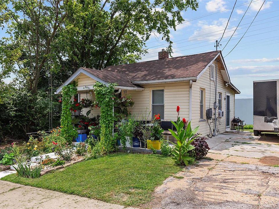 2nd image of 2851 Wheaton Ave