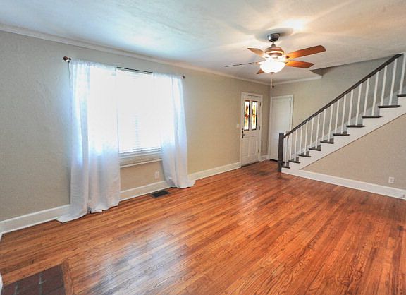 3rd image of 336 W Pine Grove Ave